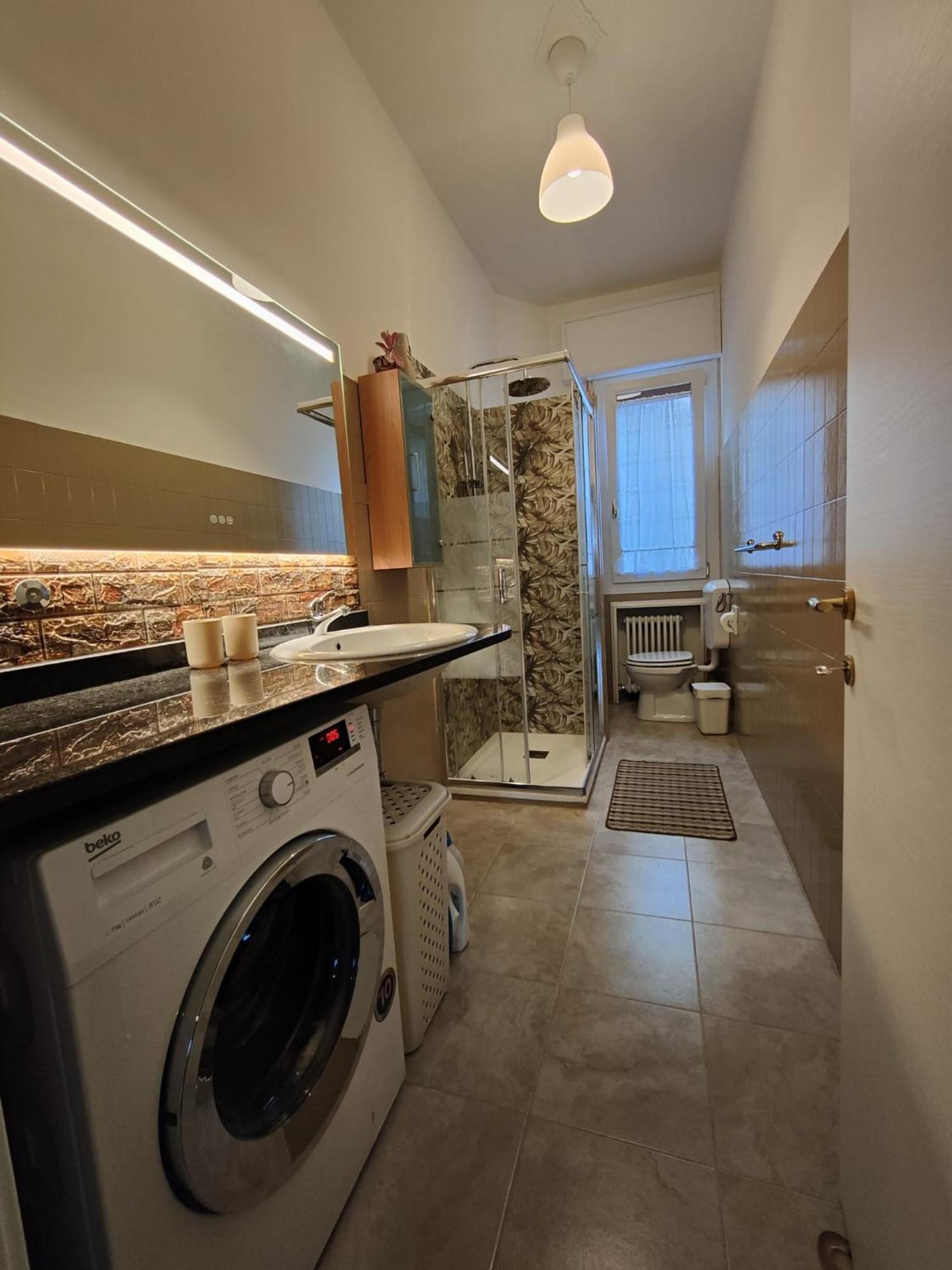 Elegante Appartamento 90 Mq Zona Corticella Fiera Bolonha Exterior foto